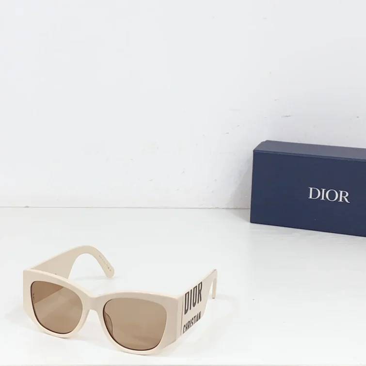 DO-YJ-DiorNuitS1I-$39-001