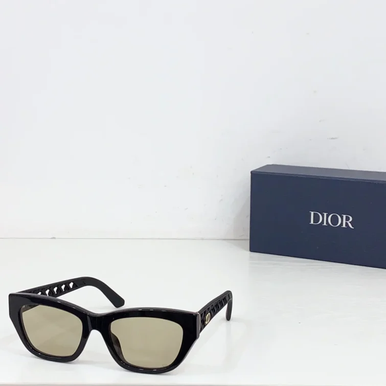 DO-YJ-VeryDior-$39-001